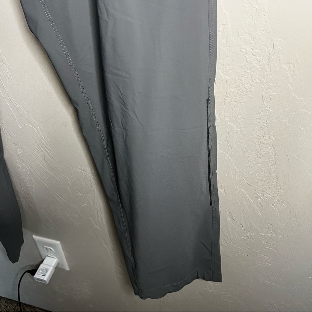 Lululemon Cutback Luxtreme Straight Leg Gray Nylon Blend Activewear Pants‎ - Picture 5 of 11